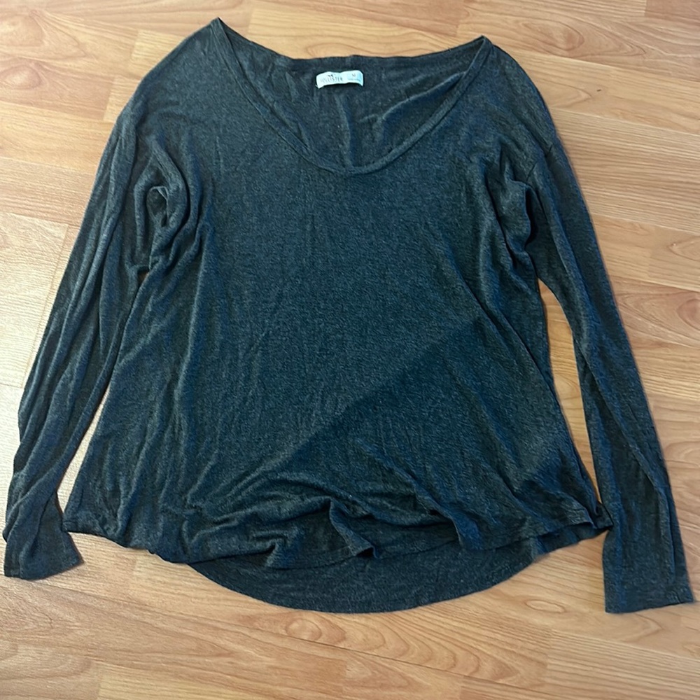 Hollister v-neck long sleeve
